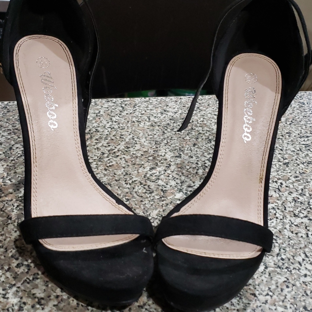 High heels - Picture 2 of 2